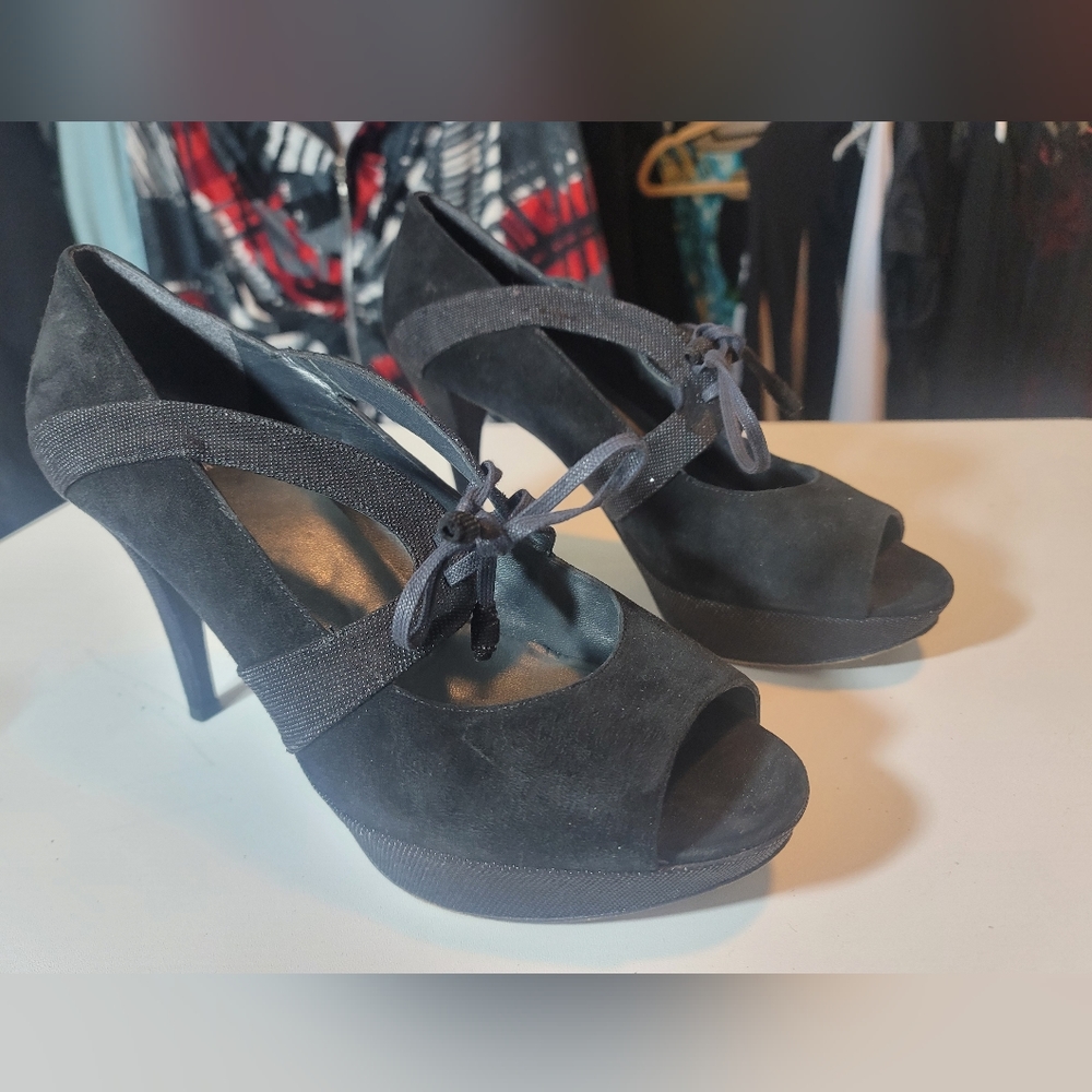 Stuart Weitzan Open Toe With Front Tie Pump - image 3